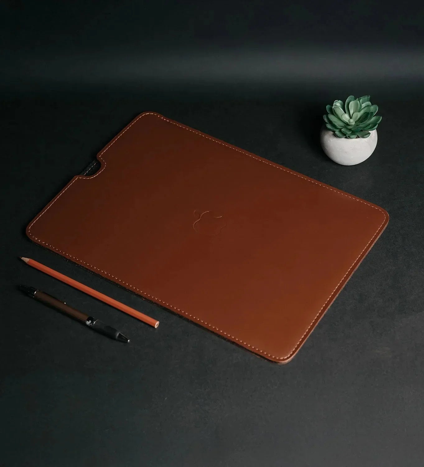 Slim Smooth Leather MacBook Sleeve with Wool Lining | FlatCase