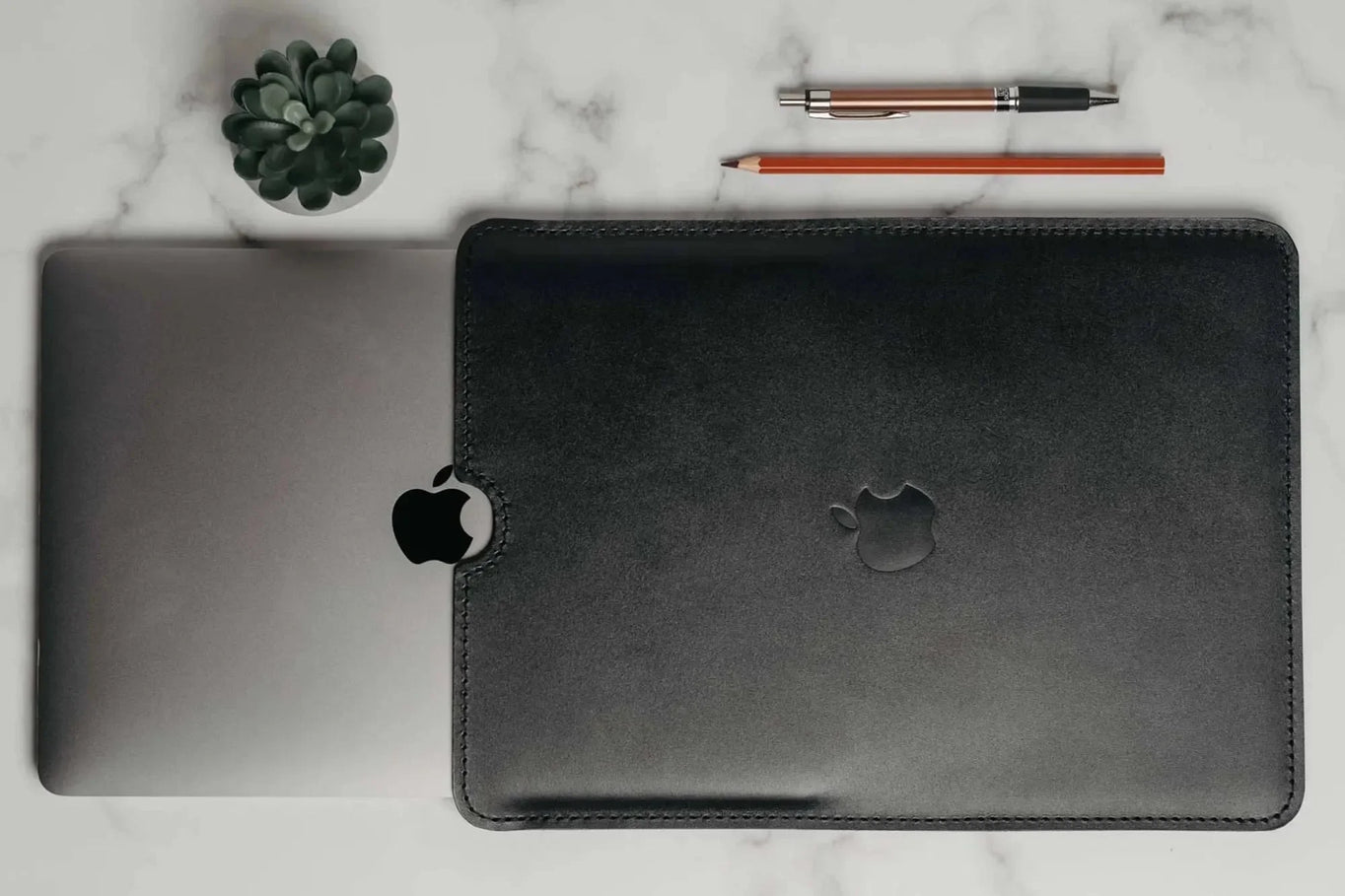 Leather Ipad Case with Wool Lining | Black - Wenderfarer
