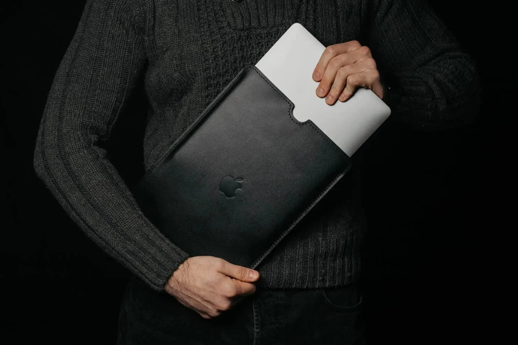 Leather Ipad Case with Wool Lining | Black - Wenderfarer