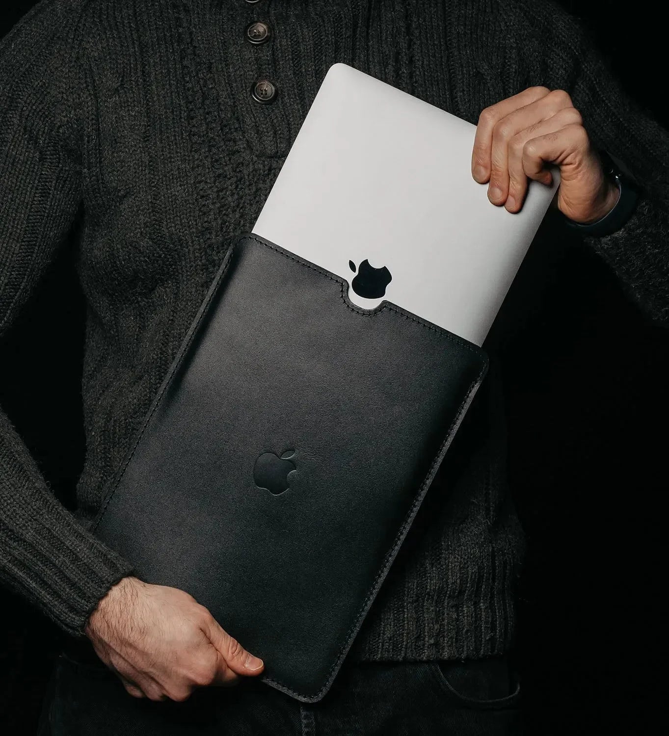 Slim Smooth Leather MacBook Sleeve with Wool Lining | FlatCase