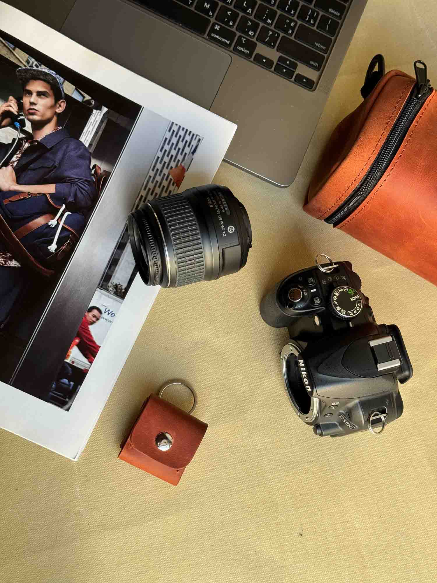 Leather SD Card Holder – 3-Slot Compact Organizer for Photographers