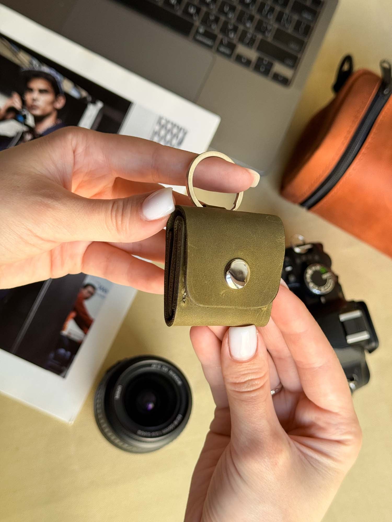Leather SD Card Holder – 3-Slot Compact Organizer for Photographers