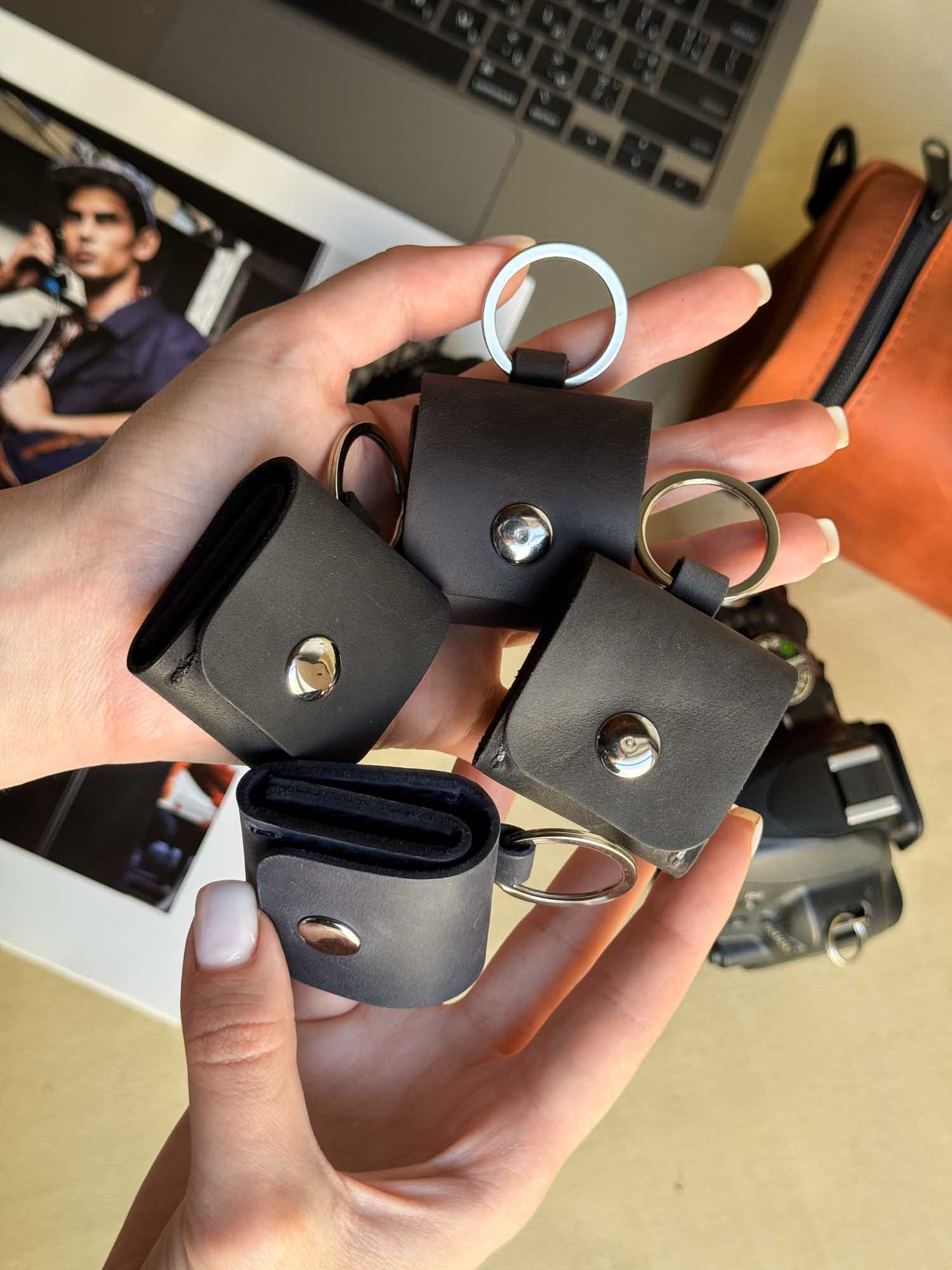 Leather SD Card Holder – 3-Slot Compact Organizer for Photographers