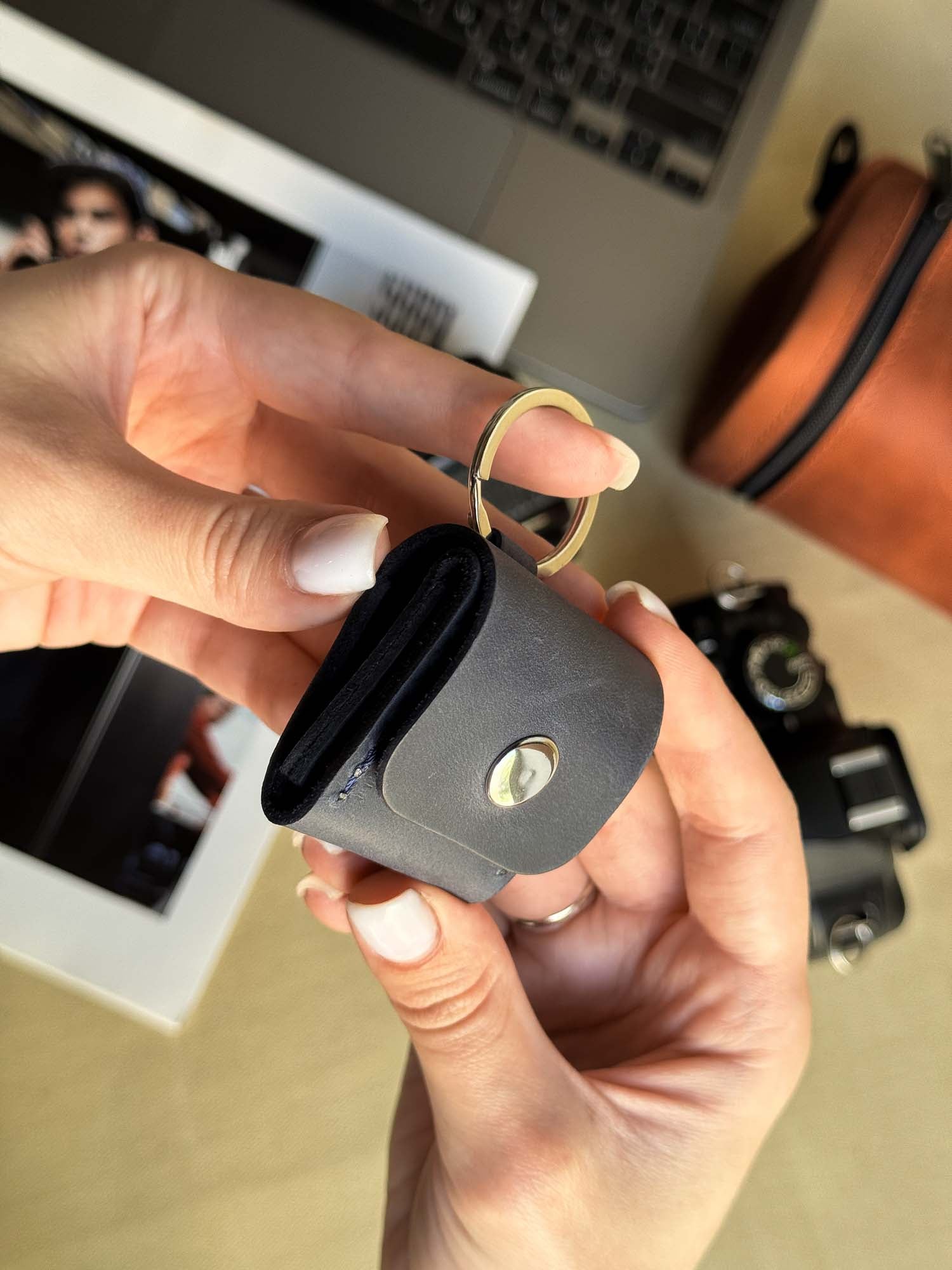 Leather SD Card Holder – 3-Slot Compact Organizer for Photographers