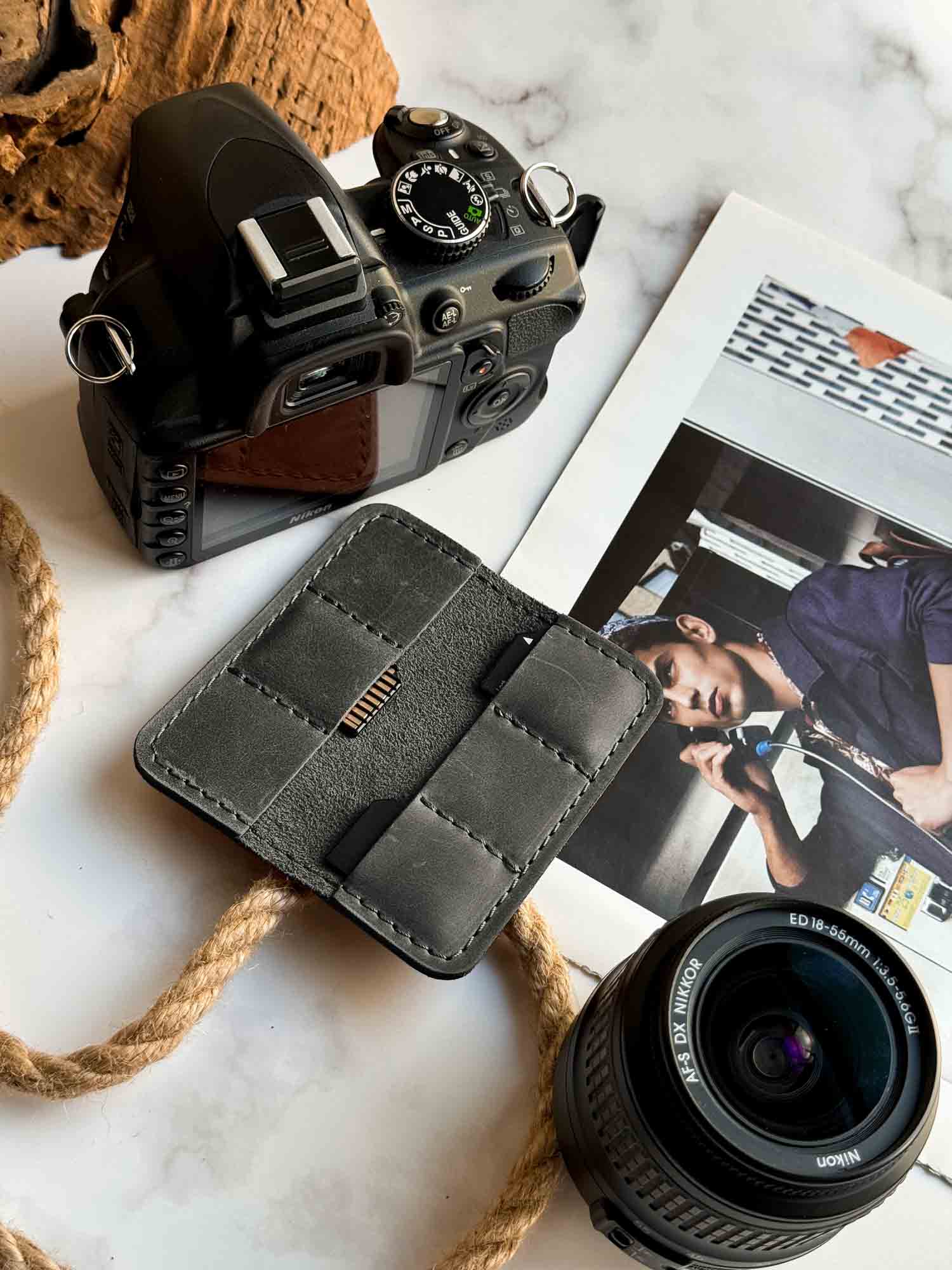 6-Slot SD Card Case – Durable Matte Leather Organizer for Photographers