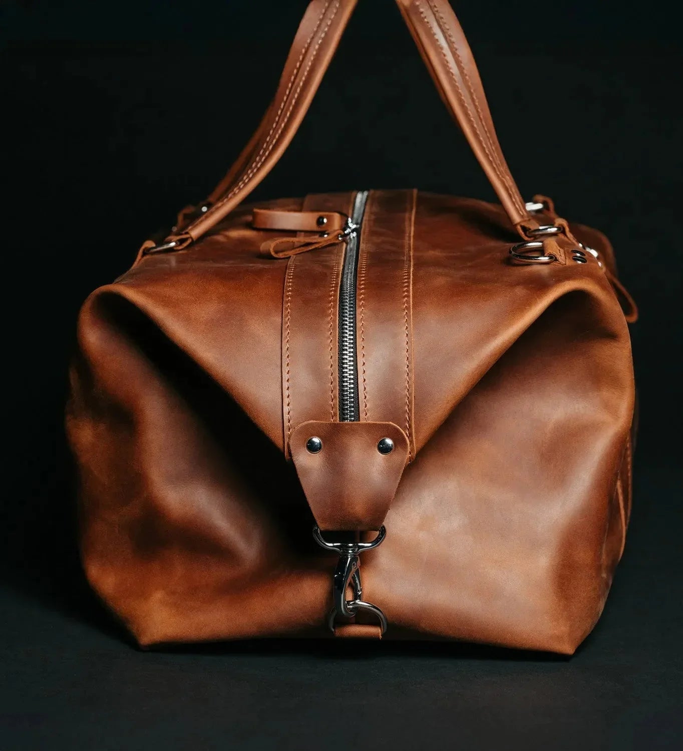 Handmade Distressed Leather Duffel – Travel Bag for Men | Stout M/L