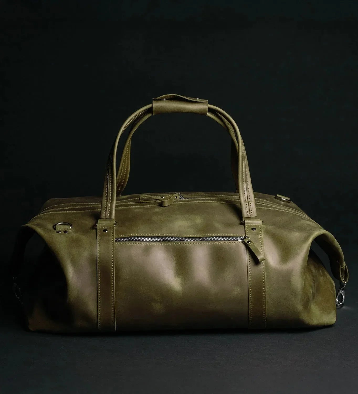 Handmade Distressed Leather Duffel – Travel Bag for Men | Stout M/L