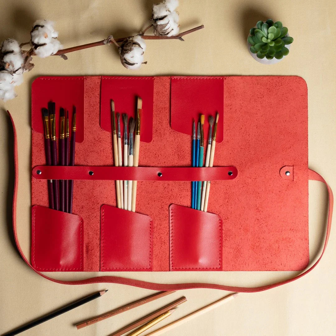 Smooth Leather Brush Roll – Compact Organizer for Brushes & Tools