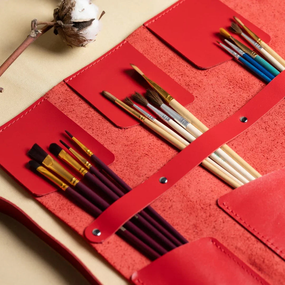Smooth Leather Brush Roll – Compact Organizer for Brushes & Tools