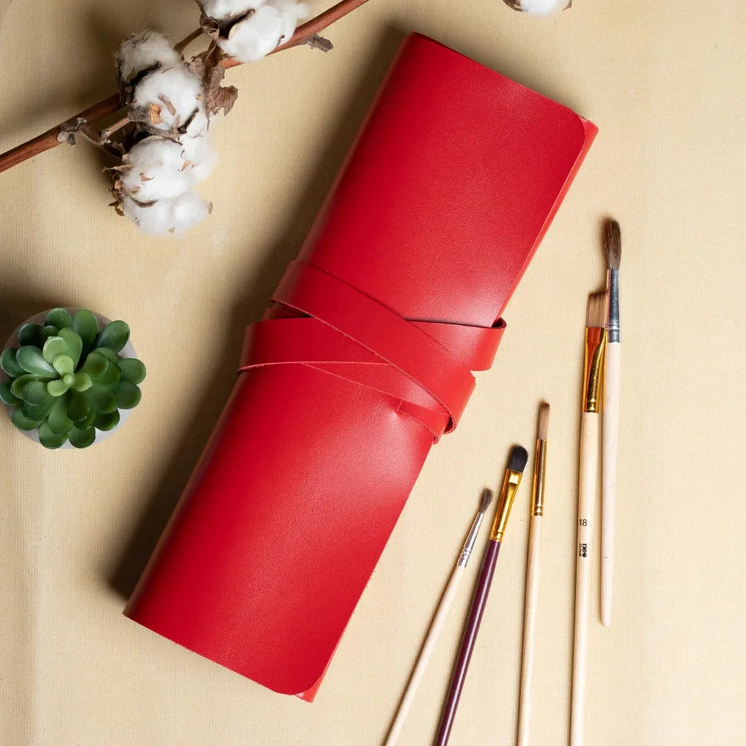 Smooth Leather Brush Roll – Compact Organizer for Brushes & Tools