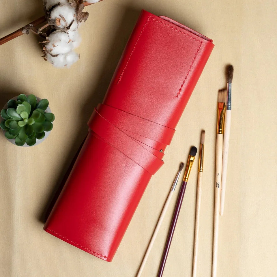 Smooth Leather Brush Roll – Compact Organizer for Brushes & Tools