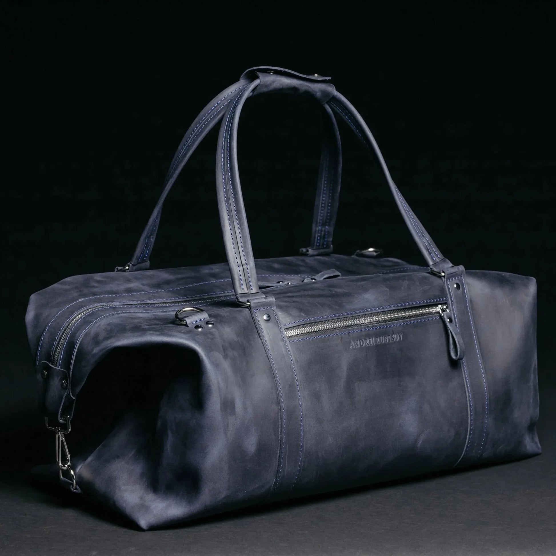 Handmade Distressed Leather Duffel – Travel Bag for Men | Stout M/L