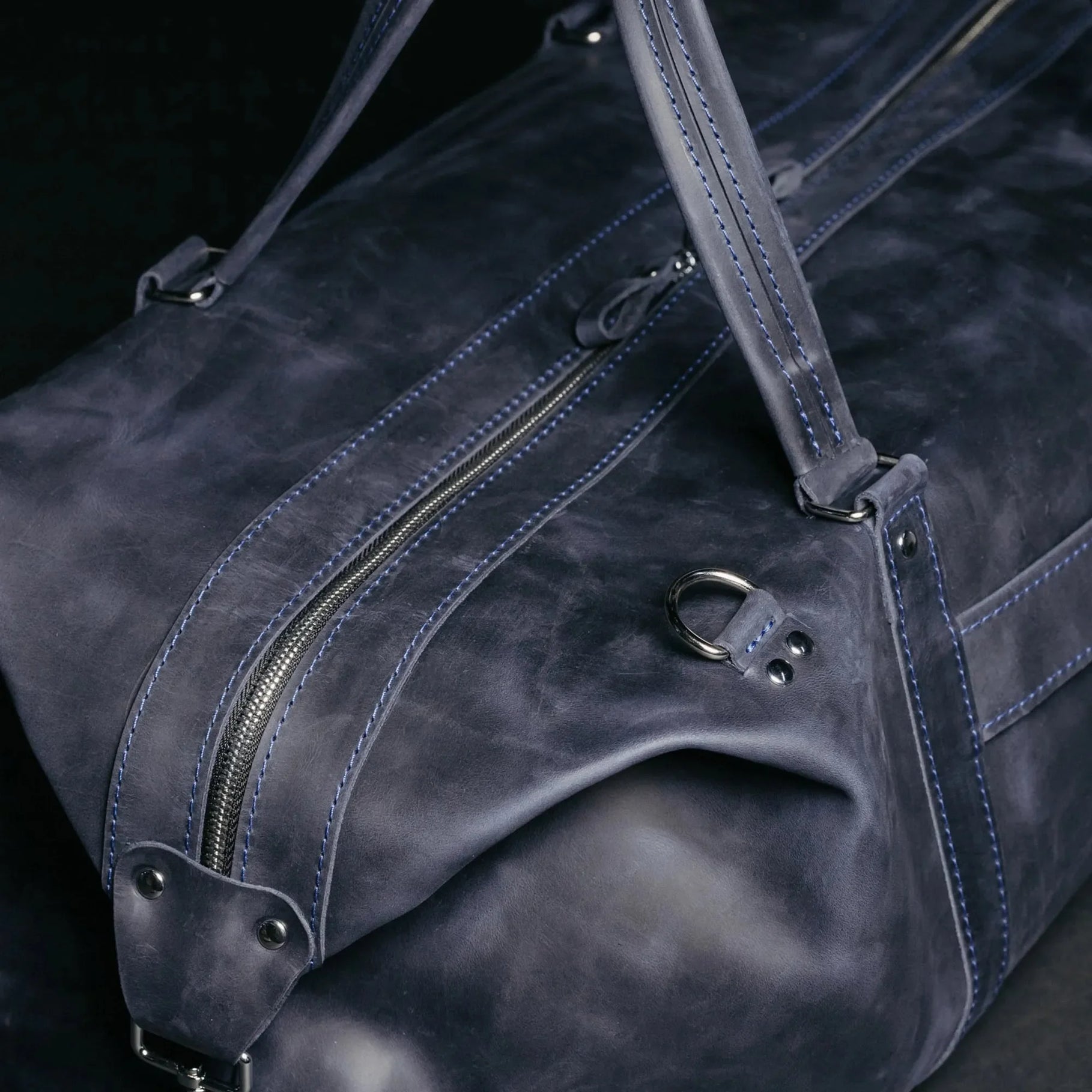 Handmade Distressed Leather Duffel – Travel Bag for Men | Stout M/L