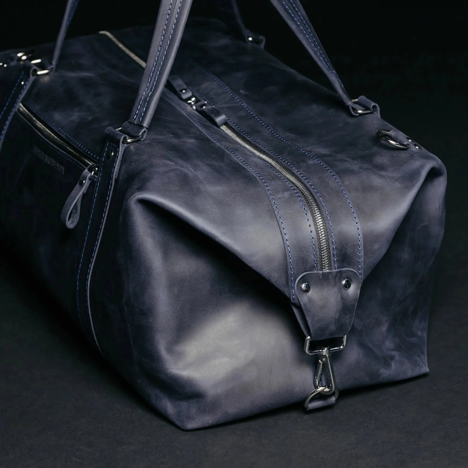 Handmade Distressed Leather Duffel – Travel Bag for Men | Stout M/L