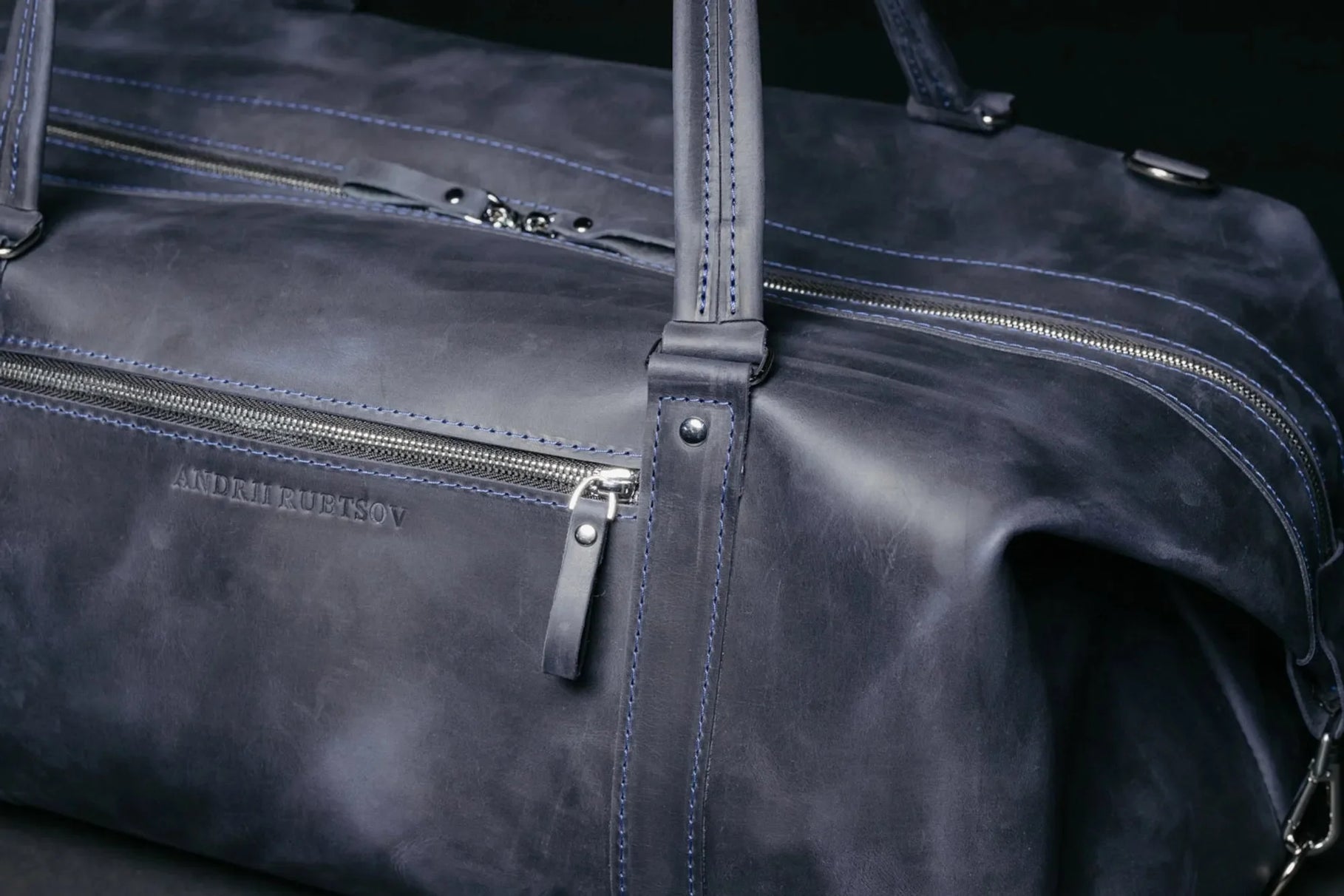 Handmade Distressed Leather Duffel – Travel Bag for Men | Stout M/L