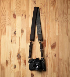 Distressed Leather Camera Strap – Quick Release & Secure Fit
