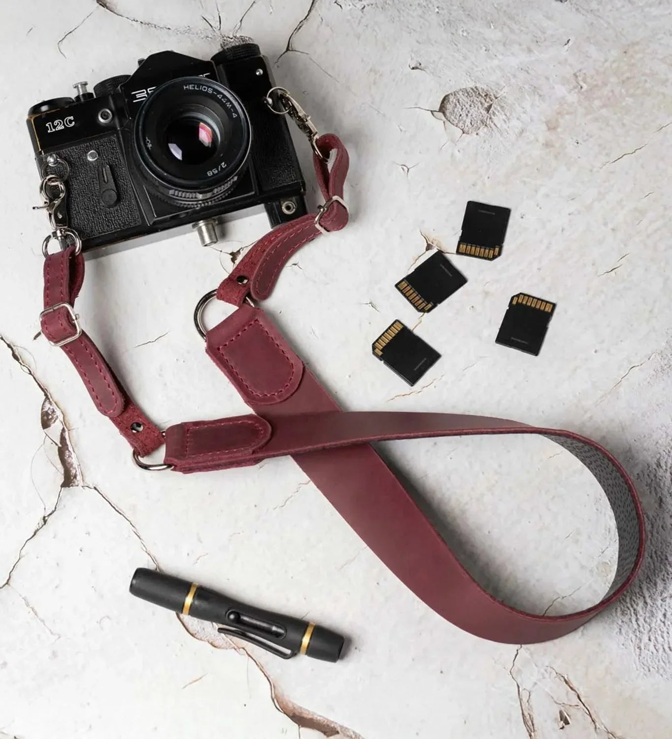 Distressed Leather Camera Strap – Quick Release & Secure Fit