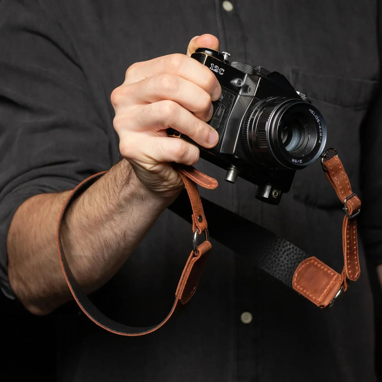 Distressed Leather Camera Strap – Quick Release & Secure Fit
