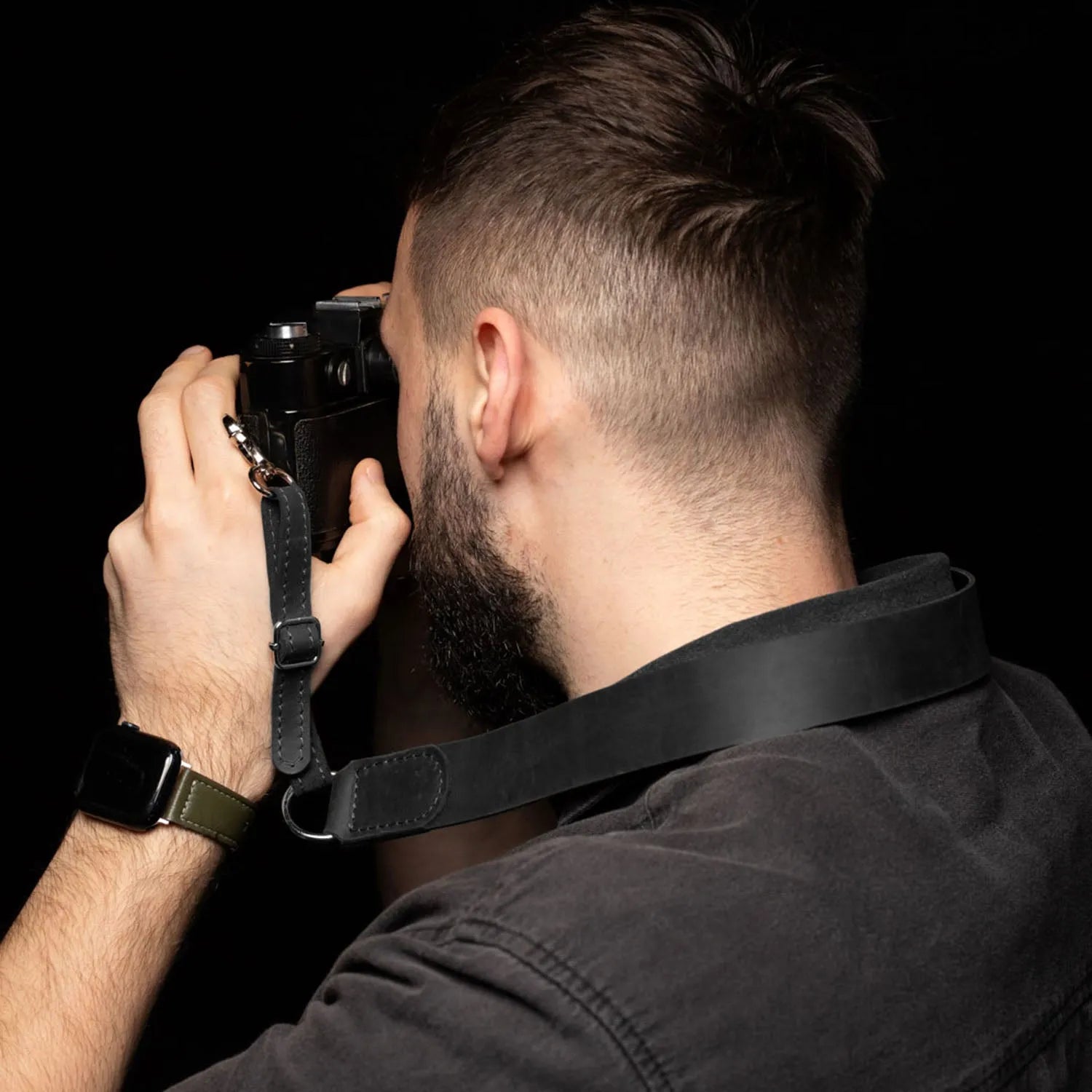 Distressed Leather Camera Strap – Quick Release & Secure Fit