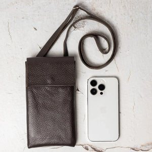 Minimalist Phone Pouch – Grainy Leather Crossbody Bag