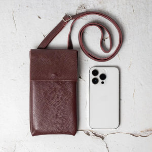 Minimalist Phone Pouch – Grainy Leather Crossbody Bag