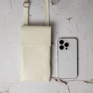 Minimalist Phone Pouch – Grainy Leather Crossbody Bag