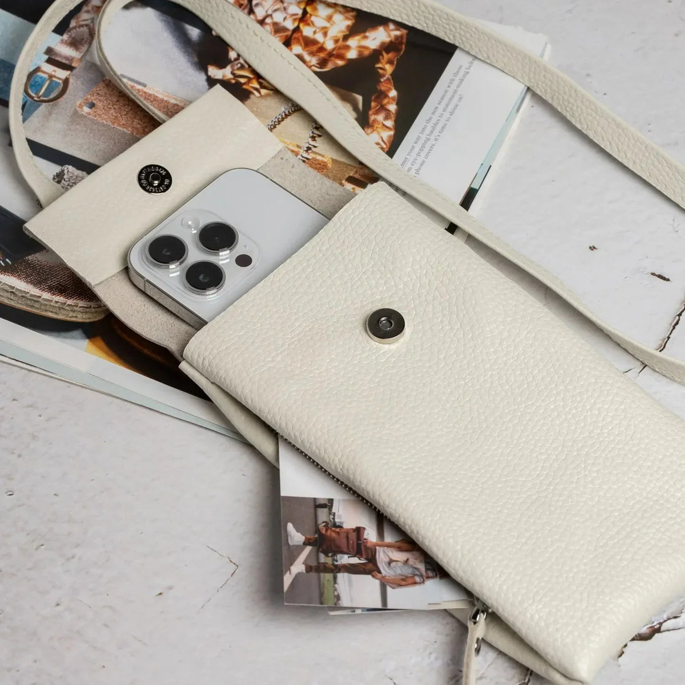 Minimalist Phone Pouch – Grainy Leather Crossbody Bag