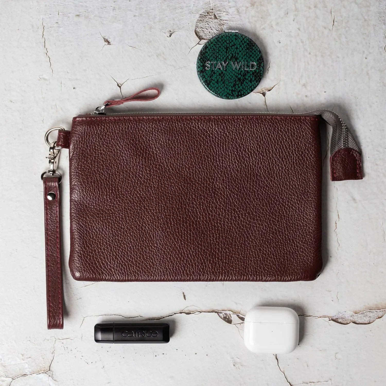 Grainy Leather Clutch with Zipper – 3 Sizes