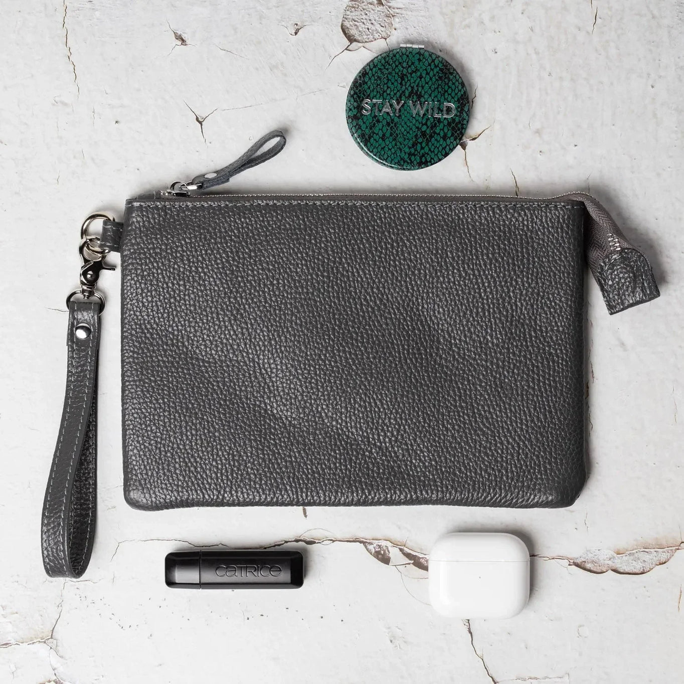 Grainy Leather Clutch with Zipper – 3 Sizes