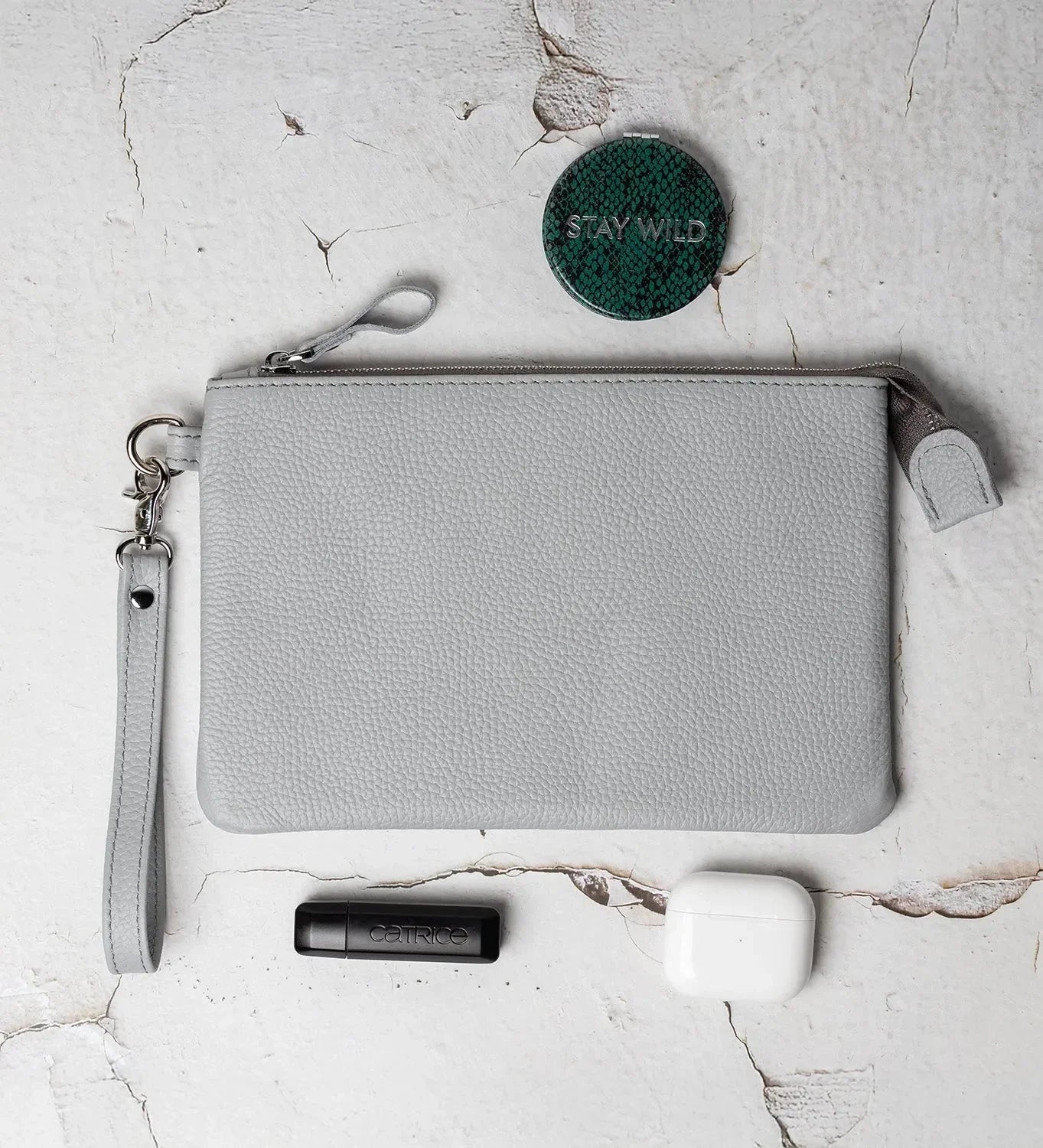 Grainy Leather Clutch with Zipper – 3 Sizes