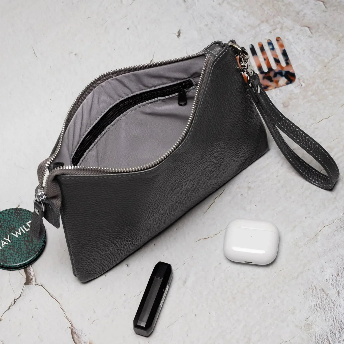 Grainy Leather Clutch with Zipper – 3 Sizes
