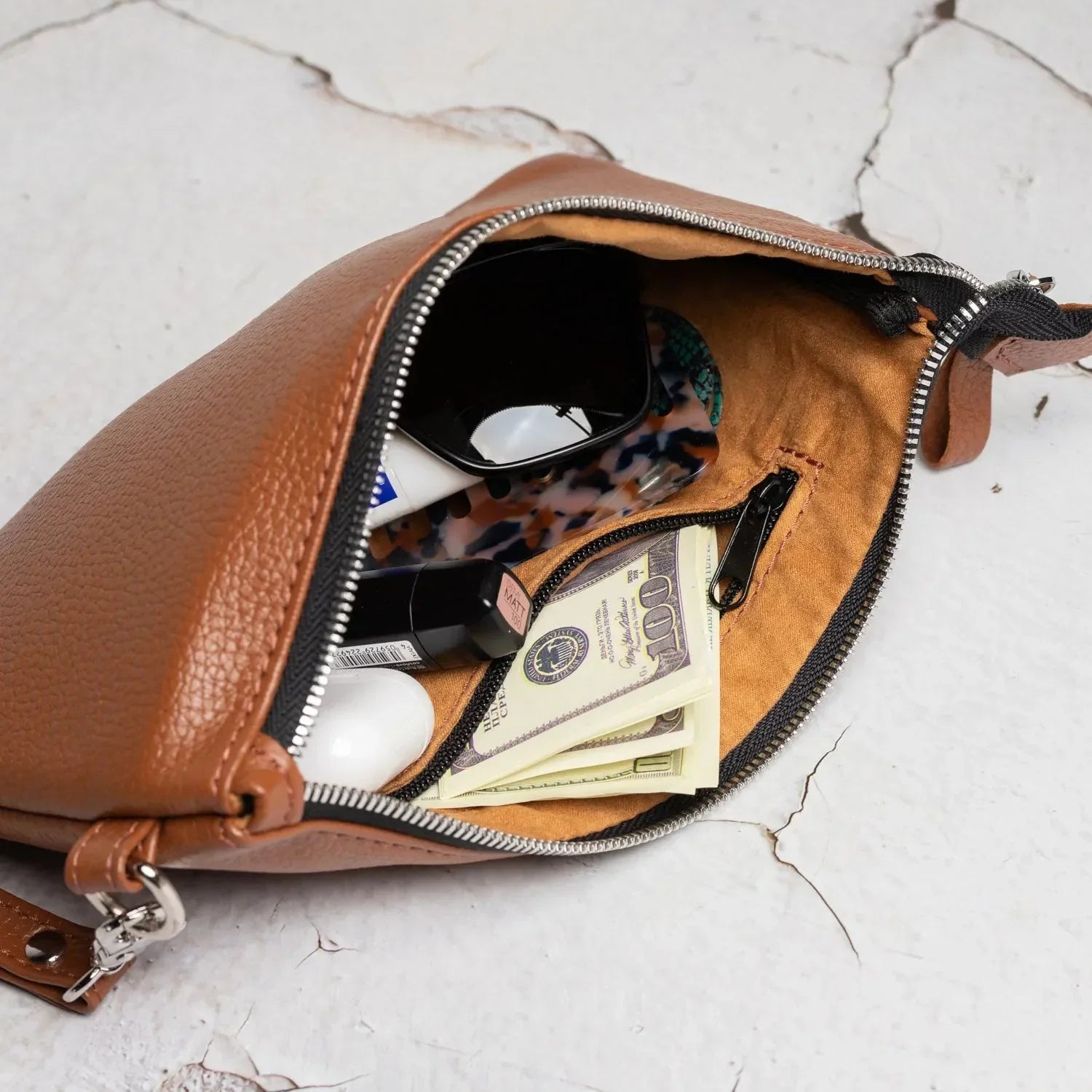 Grainy Leather Clutch with Zipper – 3 Sizes