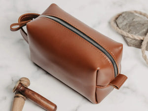 Smooth Leather Dopp Kit – Travel Toiletry Bag for Men