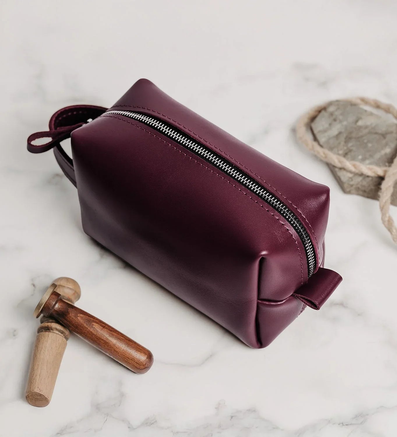 Smooth Leather Dopp Kit – Travel Toiletry Bag for Men