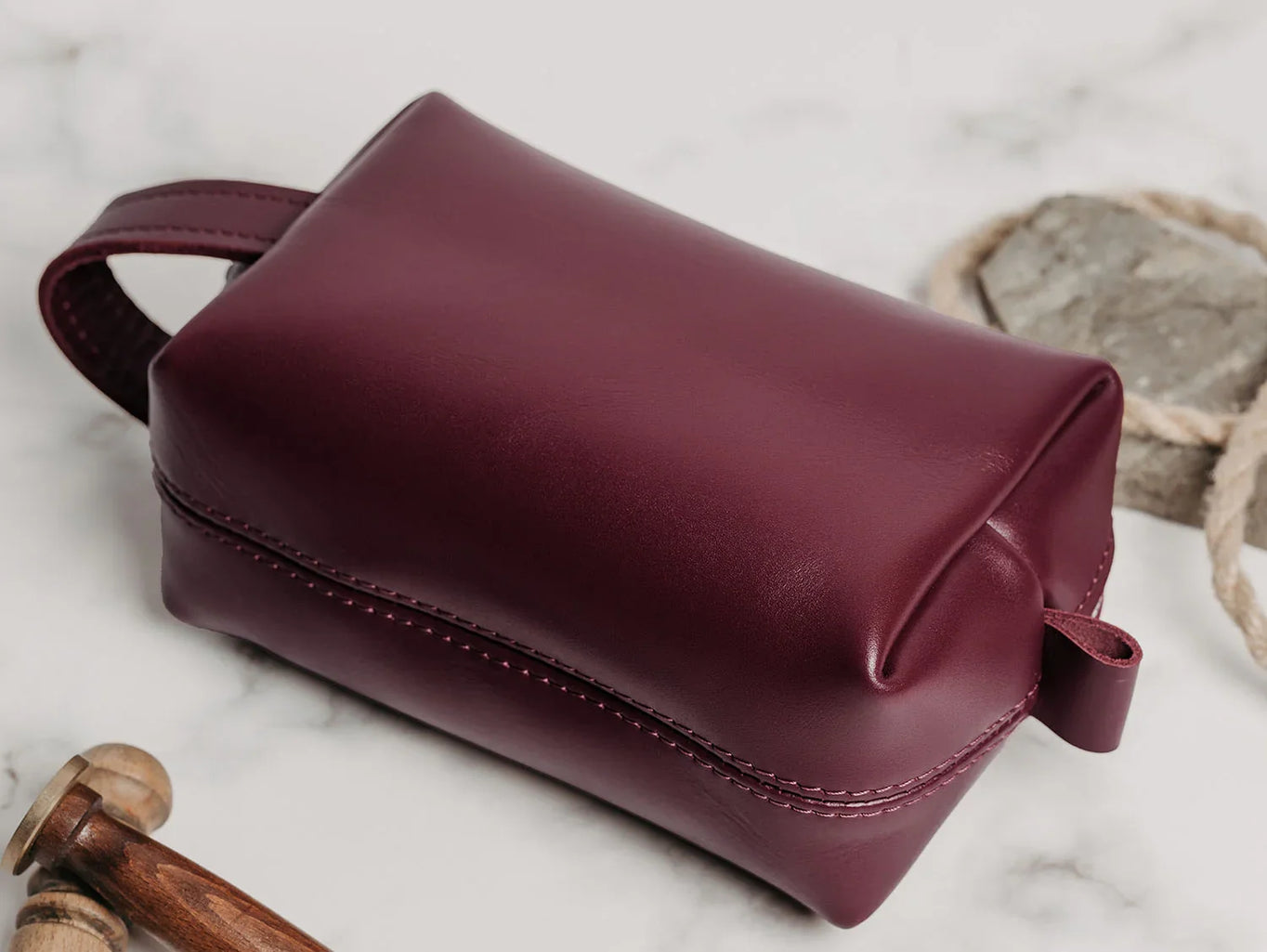 Smooth Leather Dopp Kit – Travel Toiletry Bag for Men