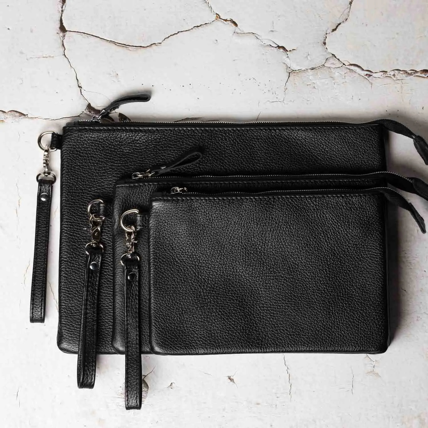 Grainy Leather Clutch with Zipper – 3 Sizes
