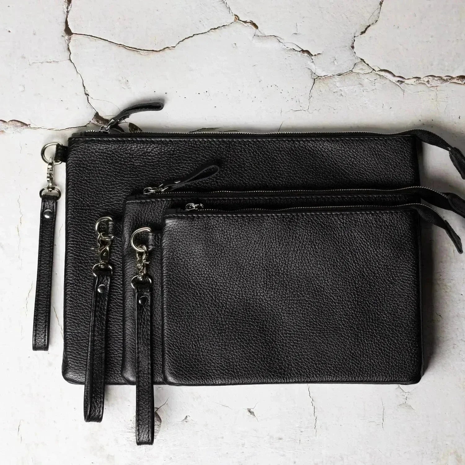 Grainy Leather Clutch with Zipper – 3 Sizes