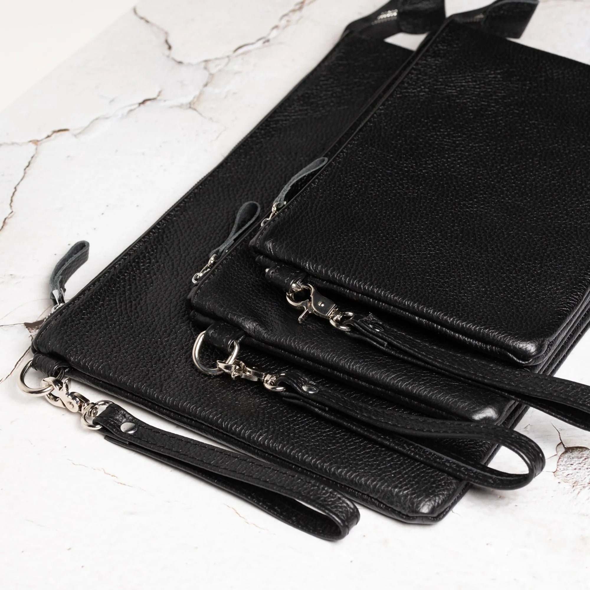 Zippered Full grain Leather Clutch | Graini Black - Wenderfarer