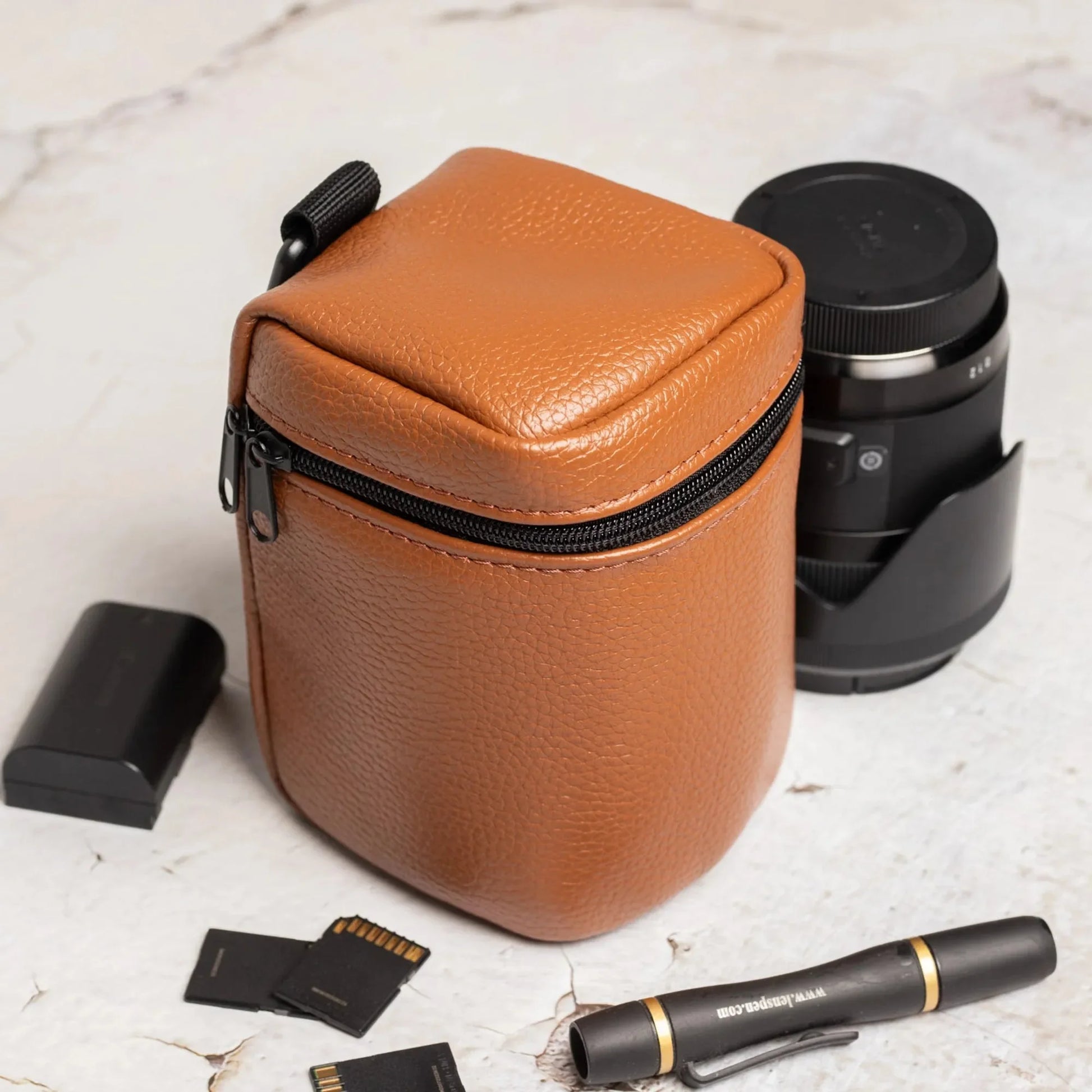 Full-Grain Leather Camera Lens Case | Cognac - Wenderfarer