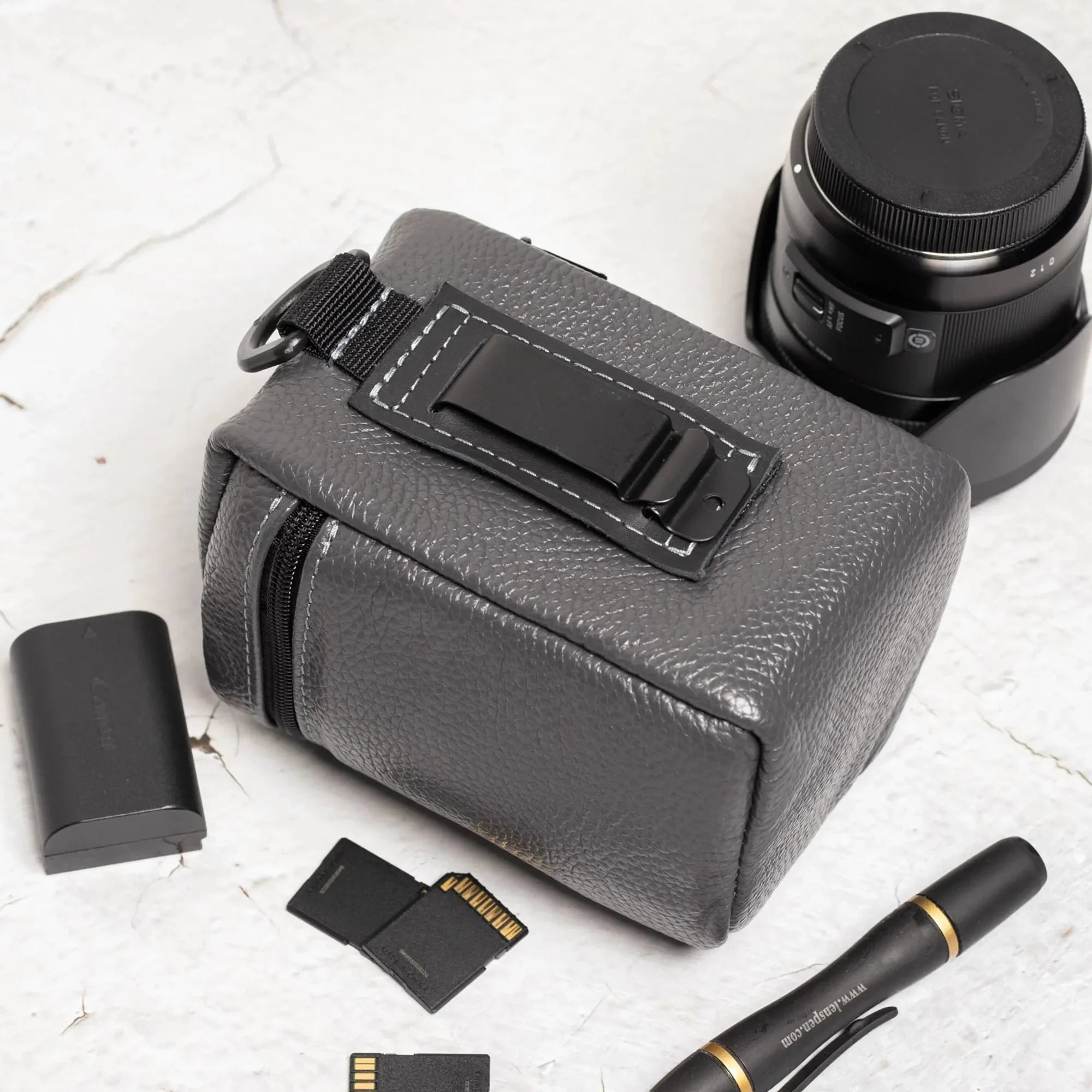 Full-Grain Leather Camera Lens Case | Smoky Grey - Wenderfarer