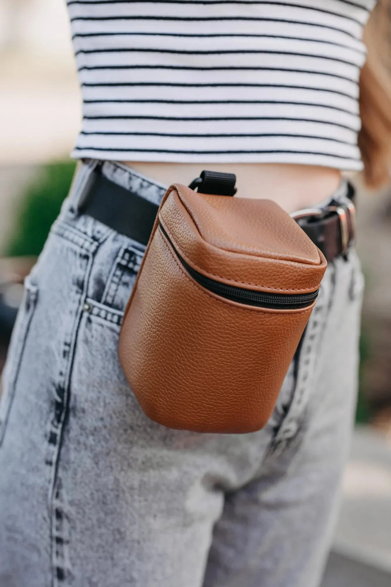 Full-Grain Leather Camera Lens Case | Cognac - Wenderfarer