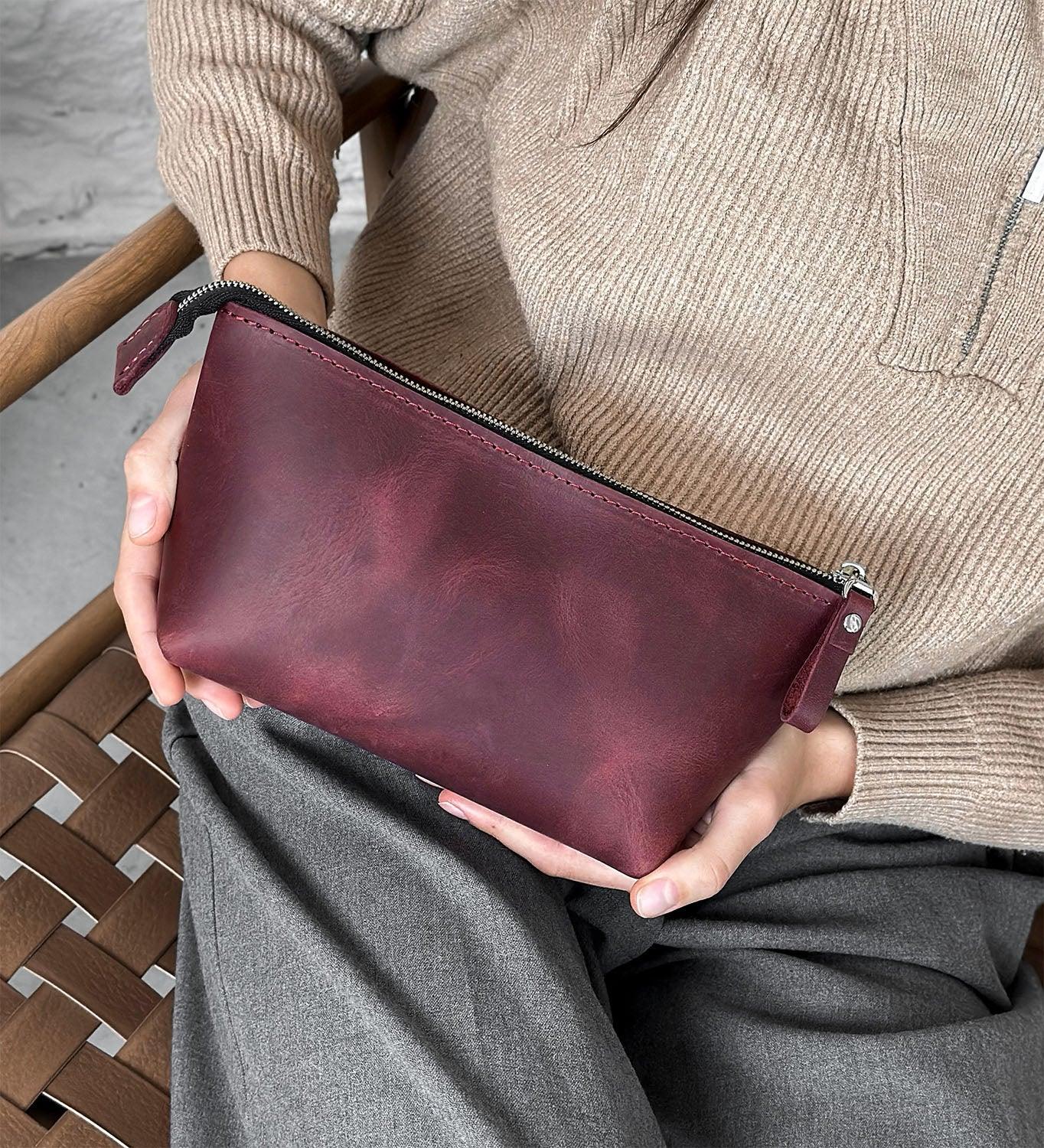 Leather Cosmetic Travel Bag – Matte Waxed Finish | Allure