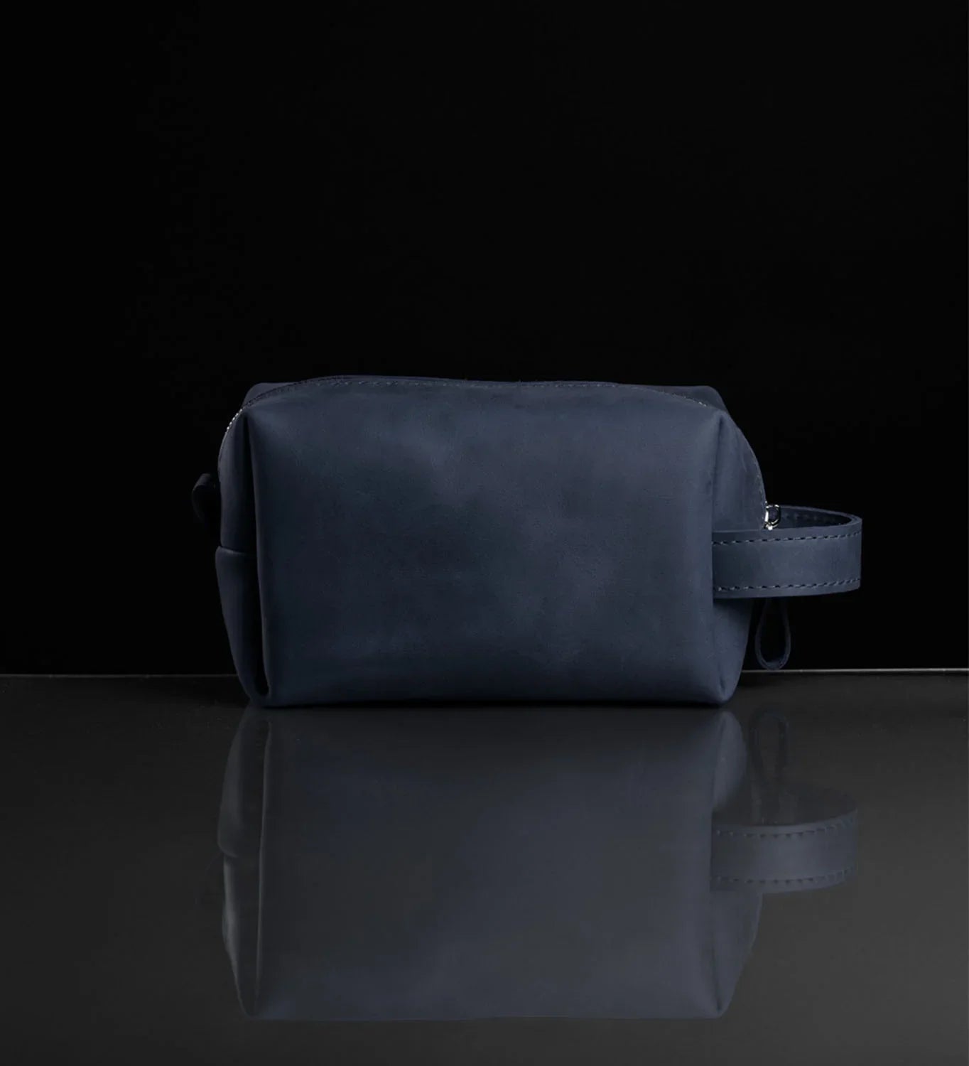 Waxed Matte Leather Dopp Kit – Travel Organizer