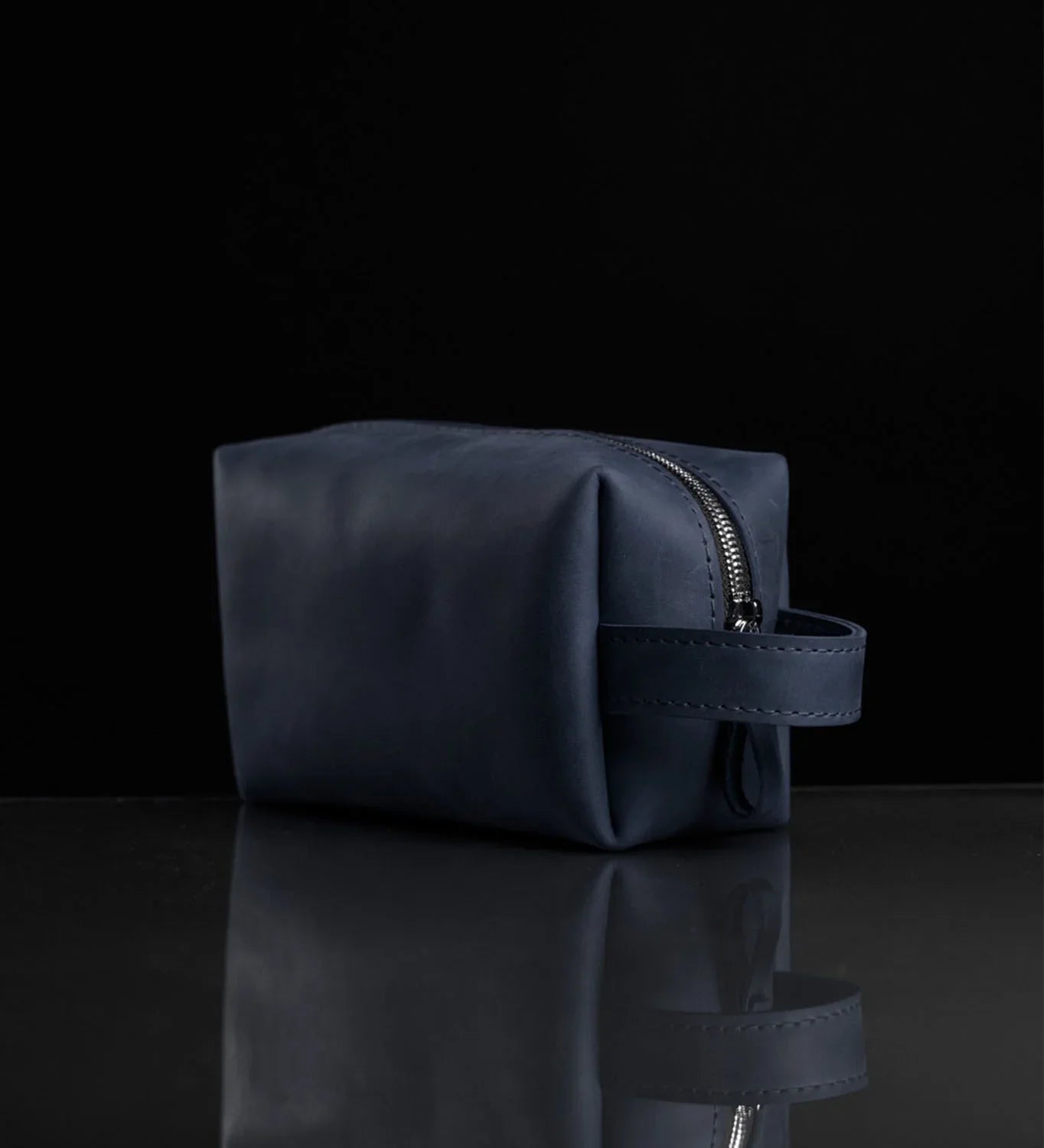 Waxed Matte Leather Dopp Kit – Travel Organizer