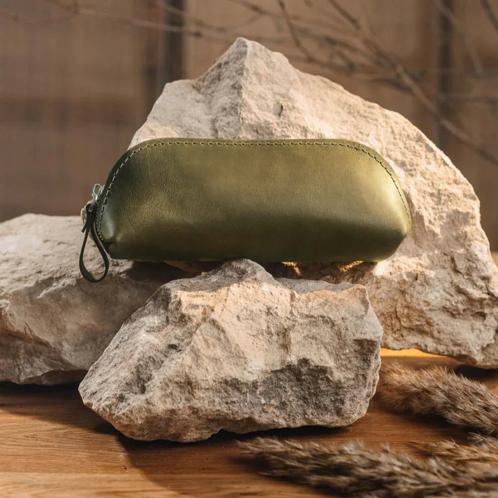 Zippered Pencil Pouch – Distressed Leather Organizer