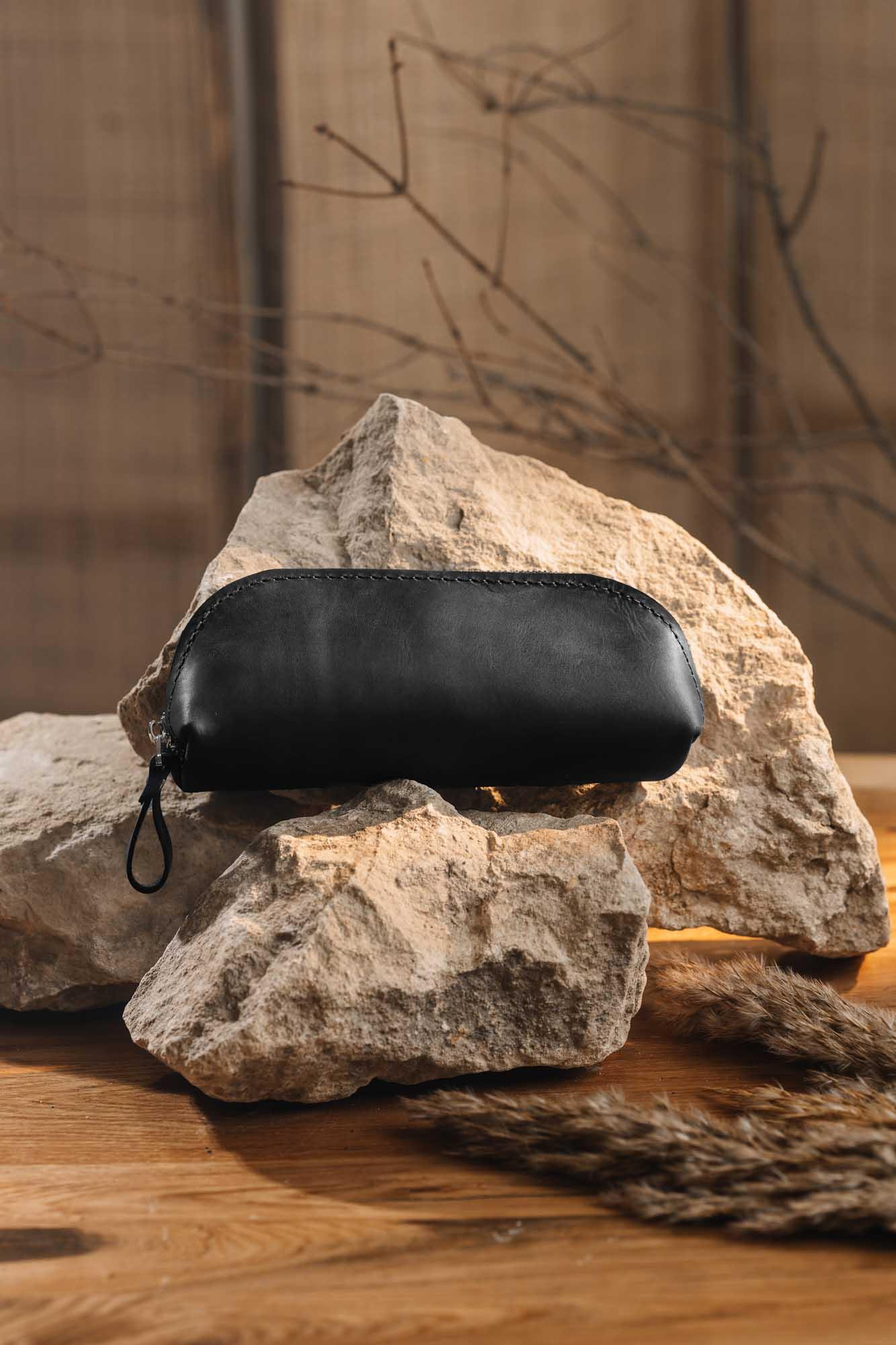 Zippered Pencil Pouch – Distressed Leather Organizer
