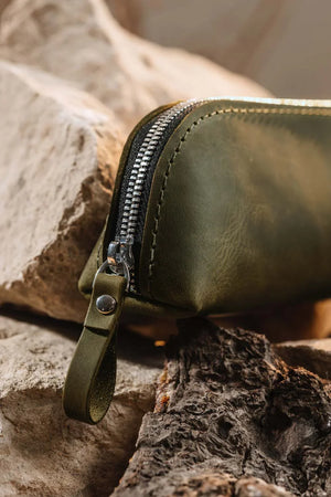 Zippered Pencil Pouch – Distressed Leather Organizer