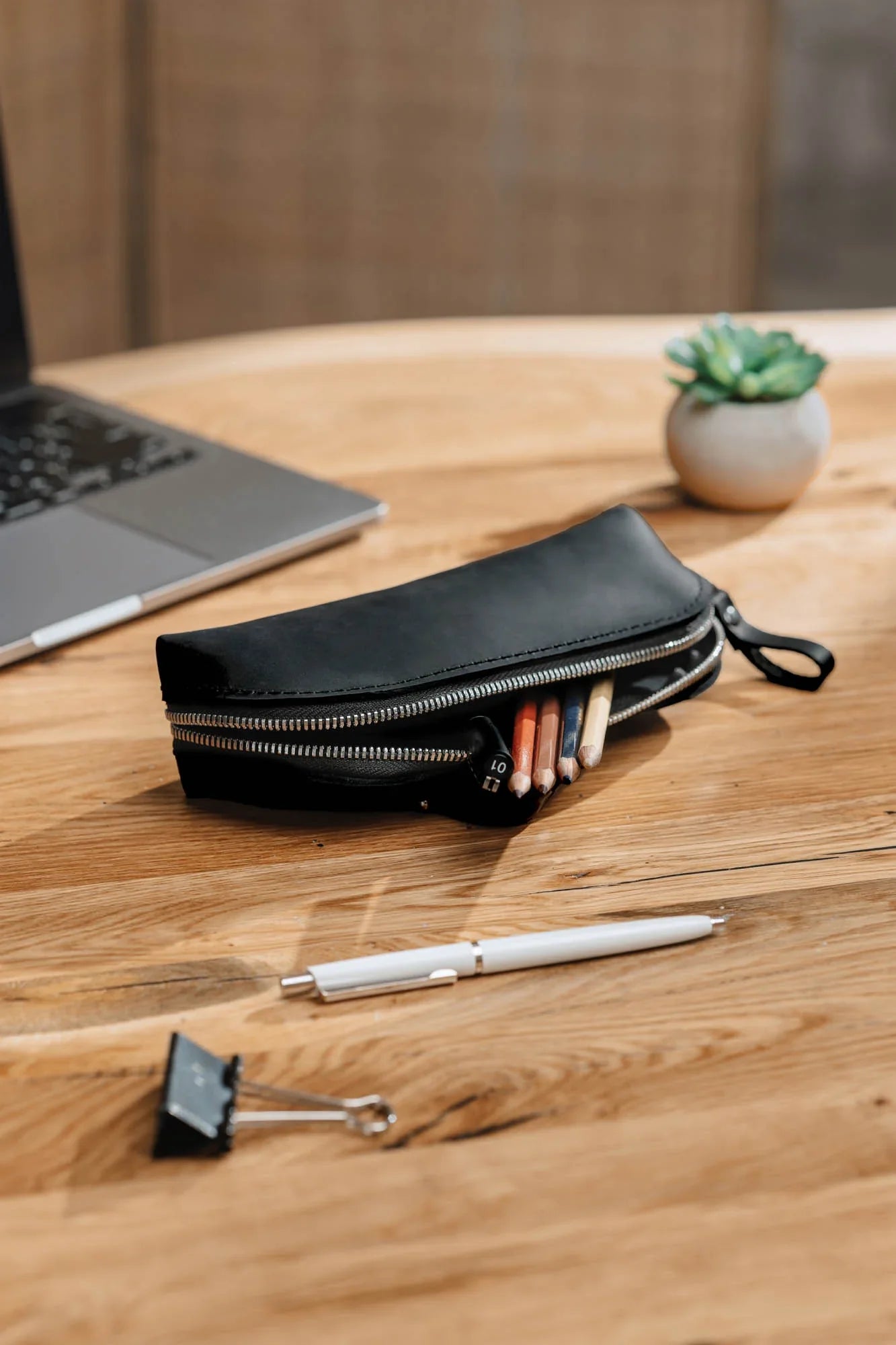 Zippered Pencil Pouch – Distressed Leather Organizer