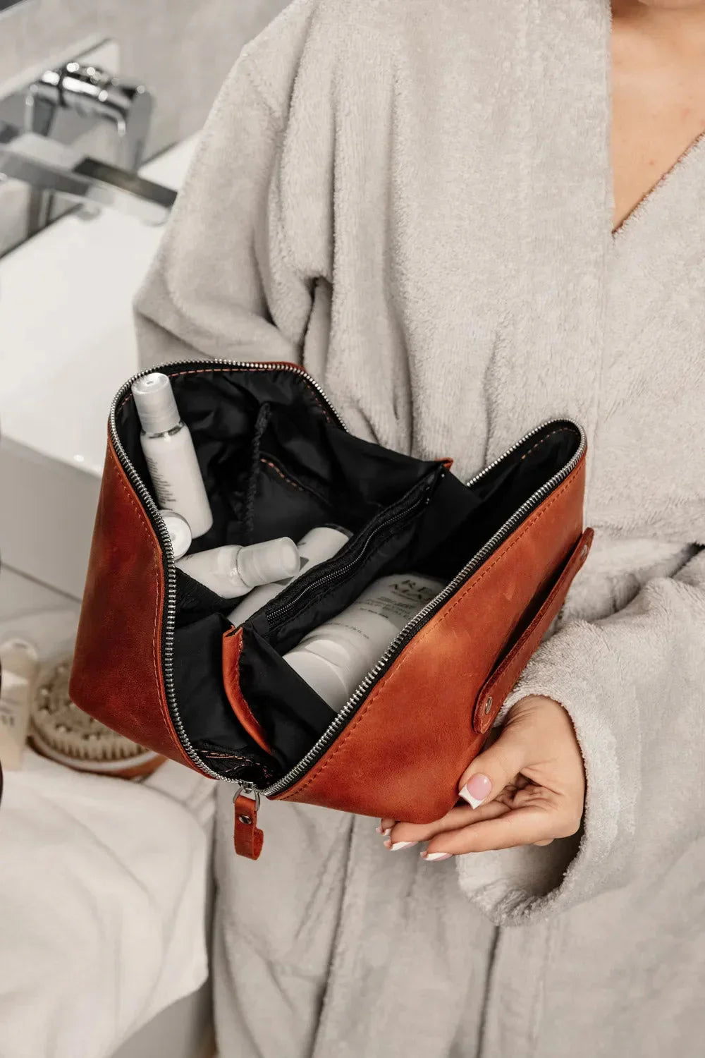 Matte Leather Cosmetic Bag – Travel Toiletry Organizer | BeautyBox