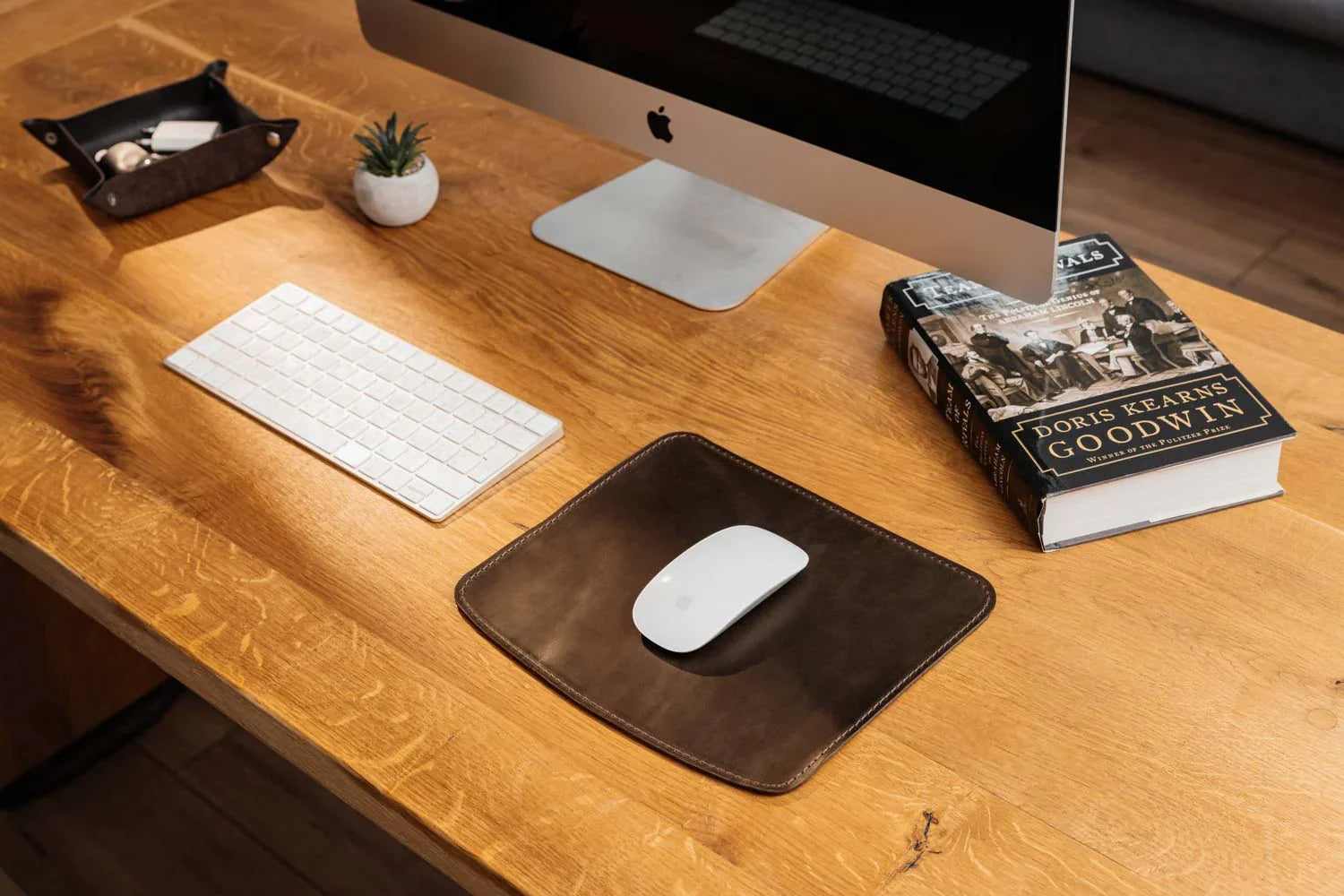Crazy Horse Leather Mousepad – Matte & Durable